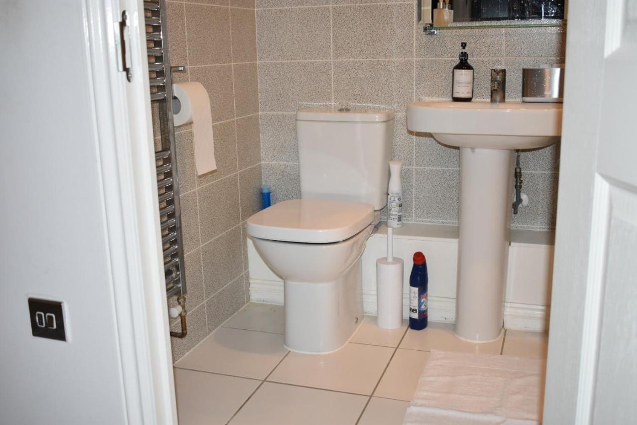 Classy Campbell Park Apartment, Balcony & Free Parking Milton Keynes Ngoại thất bức ảnh