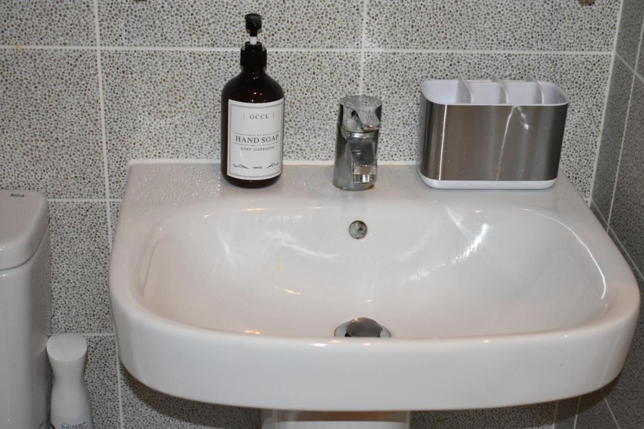 Classy Campbell Park Apartment, Balcony & Free Parking Milton Keynes Ngoại thất bức ảnh